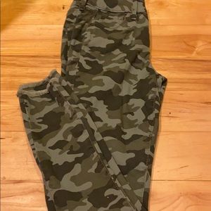 Old navy green camo jeans mid rise tall
